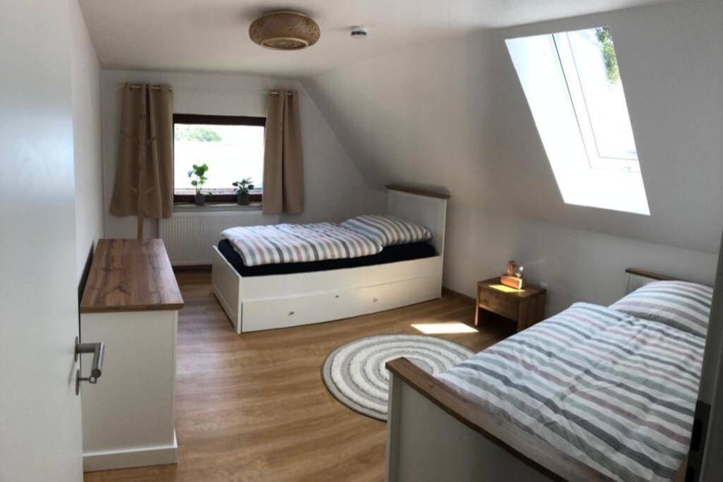 Ruhig Gelegene, Top Moderne Ferienwohnung - Hot Tub Und Sauna Gegen Aufpreis Neuhaus an Der Eger Екстериор снимка