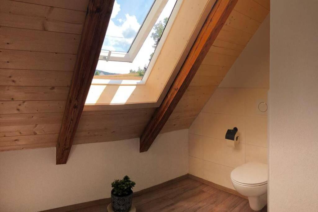 Ruhig Gelegene, Top Moderne Ferienwohnung - Hot Tub Und Sauna Gegen Aufpreis Neuhaus an Der Eger Екстериор снимка