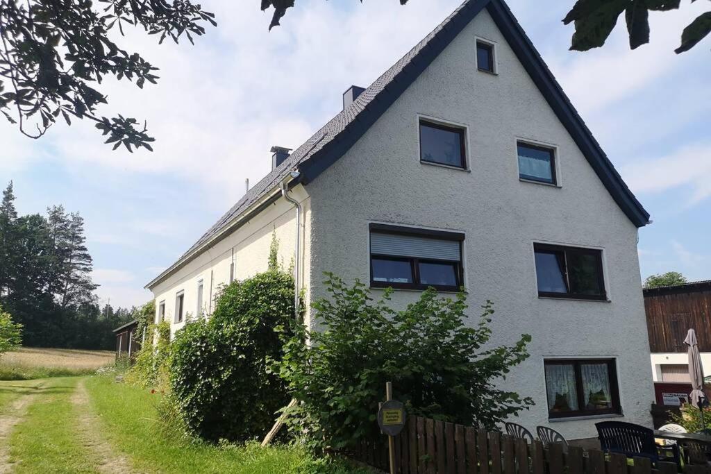 Ruhig Gelegene, Top Moderne Ferienwohnung - Hot Tub Und Sauna Gegen Aufpreis Neuhaus an Der Eger Екстериор снимка