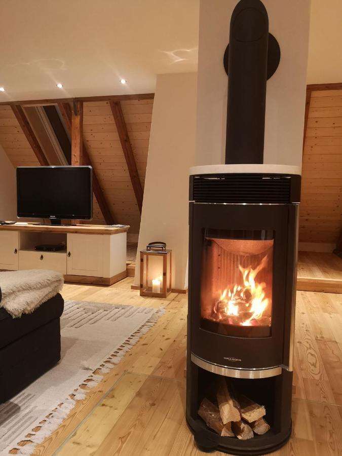 Ruhig Gelegene, Top Moderne Ferienwohnung - Hot Tub Und Sauna Gegen Aufpreis Neuhaus an Der Eger Екстериор снимка