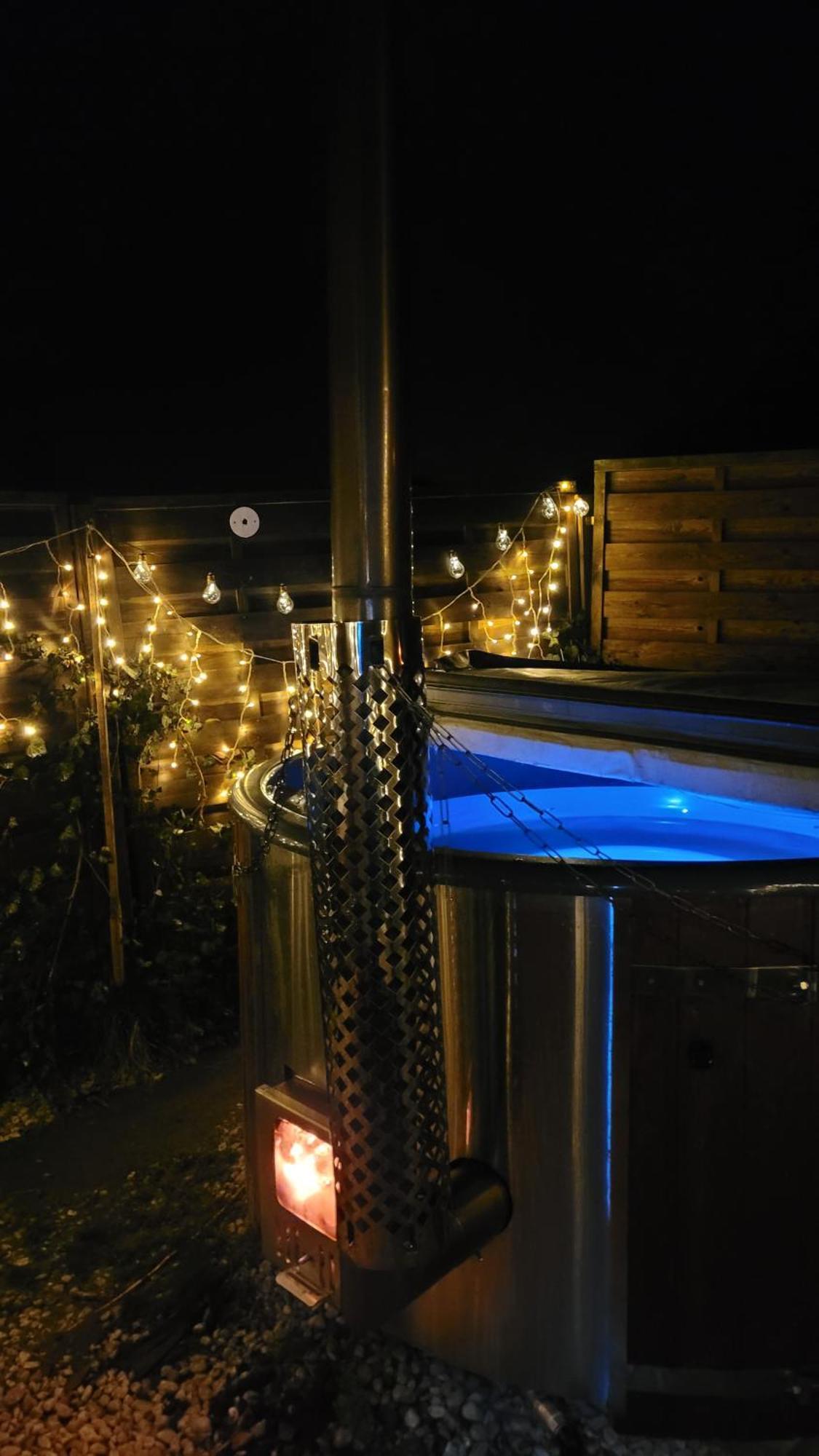 Ruhig Gelegene, Top Moderne Ferienwohnung - Hot Tub Und Sauna Gegen Aufpreis Neuhaus an Der Eger Екстериор снимка